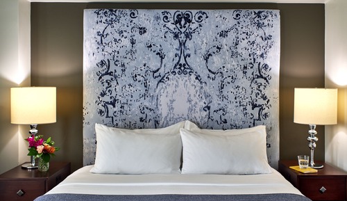 Chambre Tradition, 1 très grand lit (Traditional King Hearing Impaired)