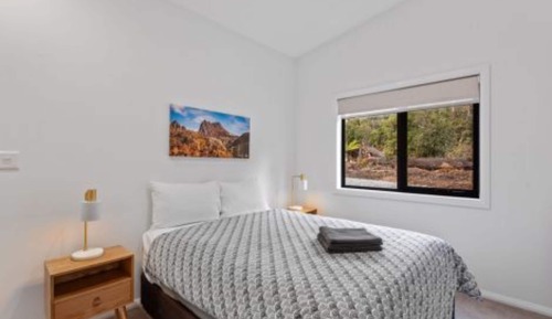 Cabane Deluxe, 2 chambres, accessible aux personnes à mobilité réduite (Sleeps 4)