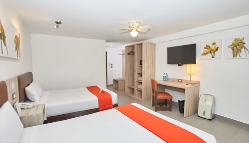 Chambre Supérieure avec lits jumeaux, vue fleuve