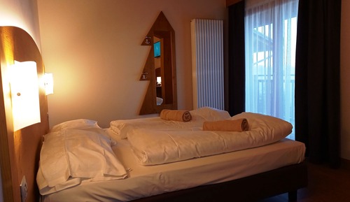 Chambre Double, balcon, vue montagne