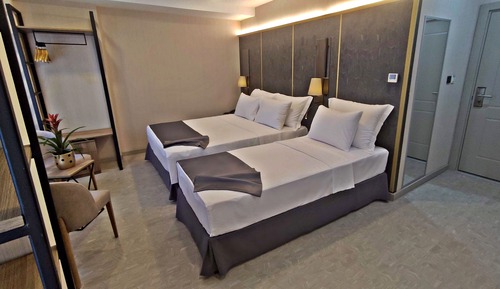Chambre Triple Standard, rez-de-chaussée