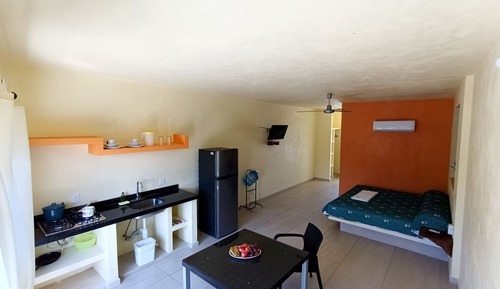 Suite Studio Junior, 1 très grand lit, vue piscine