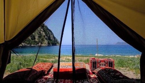Tente Design, vue plage, en front de plage