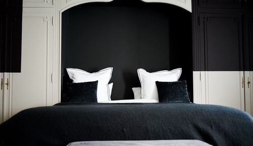 LIQUORICE SUITE