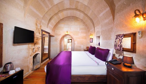 Deluxe Stone Room 206