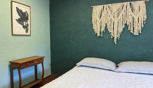Chambre Majestueuse, 1 très grand lit, salle de bains privée