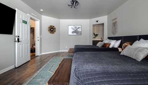 Chambre Design, 2 grands lits, vue montagne