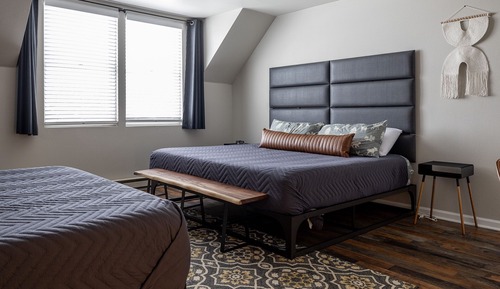 Chambre Design, plusieurs lits, vue montagne