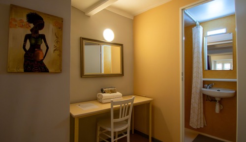 Chambre Simple Classique, salle de bains privée