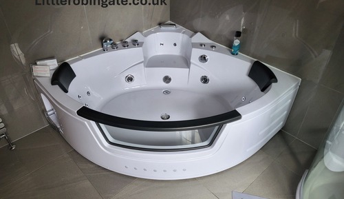 Chambre Double (King Ensuite Spa Room)