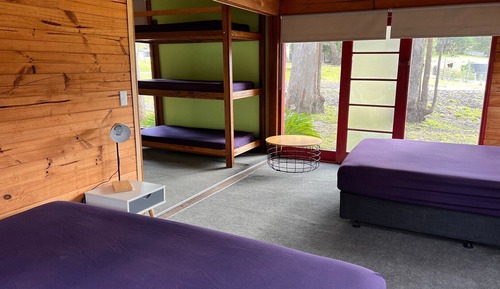 Maison (Honeyshed Bunkhouse A)