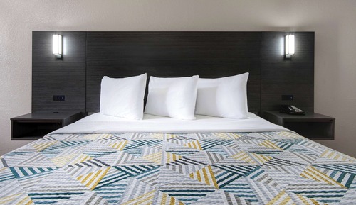 Chambre Standard, 1 très grand lit, accessible aux personnes à mobilité réduite, non-fumeurs