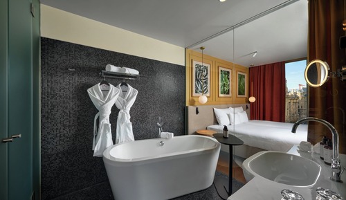 Chambre Deluxe, 1 très grand lit, vue ville