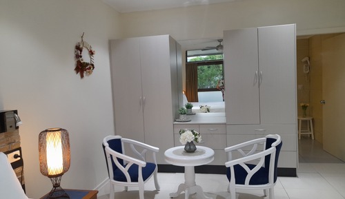 Appartement Familial, 3 chambres, vue baie, en front de plage