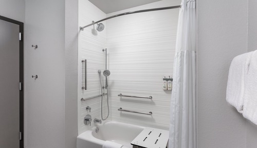 Chambre Standard, 2 grands lits, accessible aux personnes à mobilité réduite (Communications)