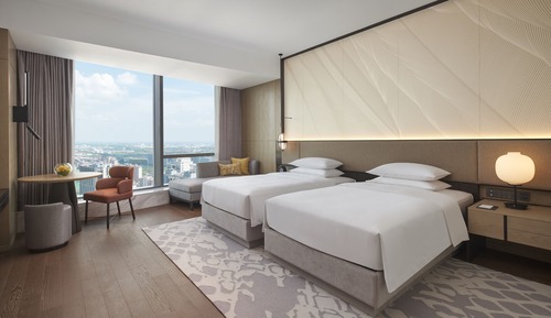 Chambre, plusieurs lits