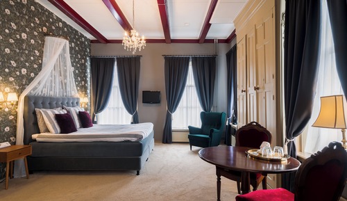 Chambre Supérieure, 1 très grand lit, non-fumeurs, salle de bains attenante
