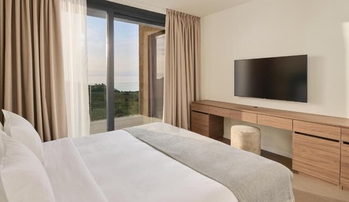 Appartement, 1 chambre, terrasse, vue partielle sur la mer