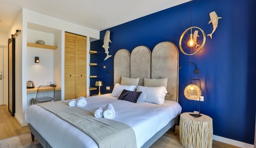 Chambre Double, 1 très grand lit, vue mer (sans balcon)