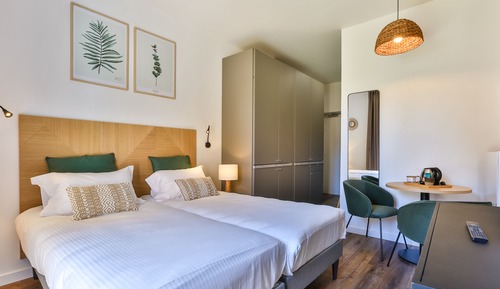 Chambre avec lits jumeaux, vue cour intérieure (sans balcon)