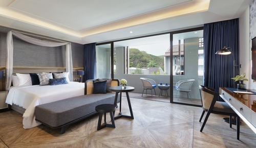 Chambre Double Supérieure, 1 très grand lit, balcon, vue piscine