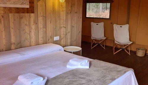 Tente Deluxe, 1 très grand lit, salle de bains privée, vue montagne