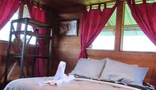 Cabane Romantique, 1 chambre, vue montagne, côté montagne