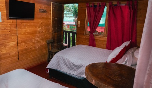 Cabane Familiale, 1 chambre, vue montagne, côté montagne