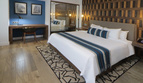 Chambre, 1 très grand lit, en angle (Pet Friendly)