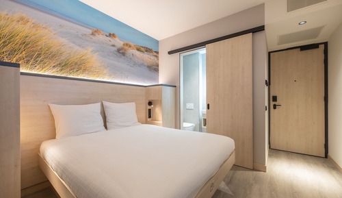 Chambre Double Économique (Cabin without window)