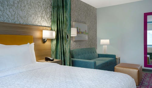 Suite Studio, 1 grand lit, accessible aux personnes à mobilité réduite, baignoire
