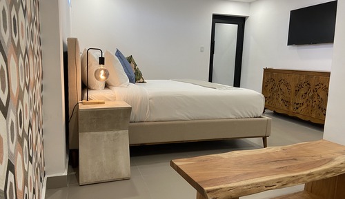 Chambre Triple, 1 grand lit et 1 canapé-lit