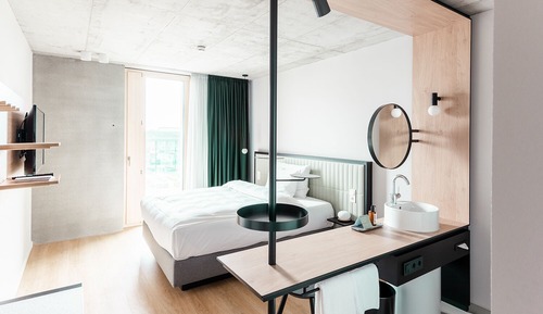 Chambre Confort, 1 grand lit, non-fumeurs