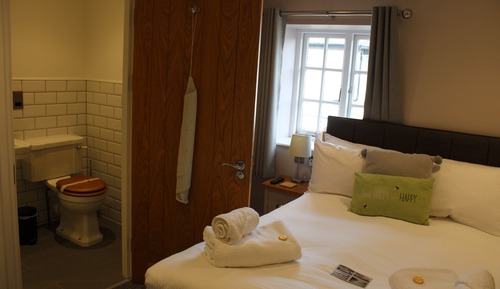 Chambre Double Standard, salle de bains attenante