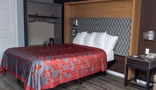 Chambre Simple, 1 grand lit, accessible aux personnes à mobilité réduite, non-fumeurs