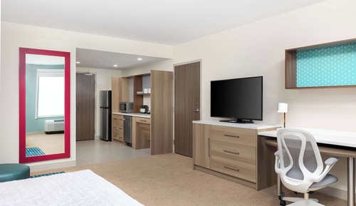 Suite Studio, 1 très grand lit, accessible aux personnes à mobilité réduite, baignoire