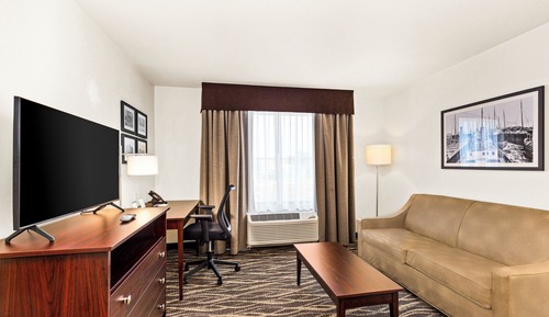 Suite, 1 très grand lit et 1 canapé-lit, non-fumeurs (Stay Suite Audible/Visual Alert)