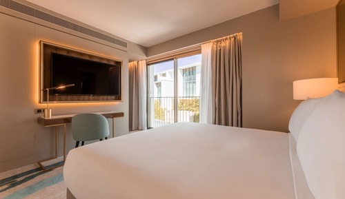 Chambre, 1 très grand lit