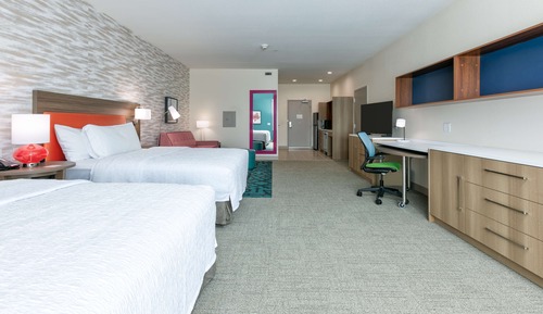 Suite Studio, 2 grands lits, accessible aux personnes à mobilité réduite, baignoire