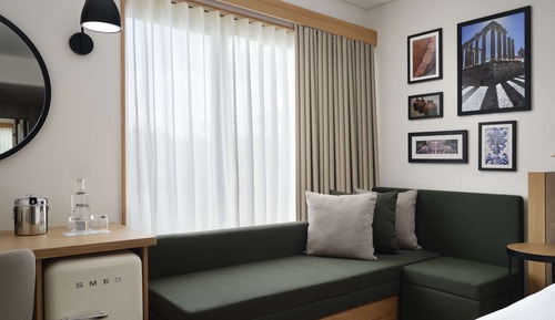 Chambre Deluxe, 1 très grand lit et 1 canapé-lit