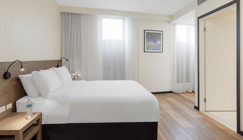 Chambre Standard, 1 grand lit, accessible aux personnes à mobilité réduite, non-fumeurs