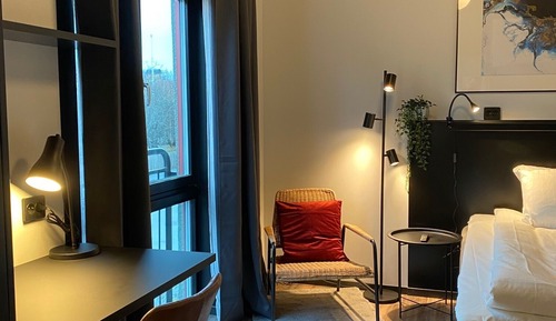Studio Deluxe
