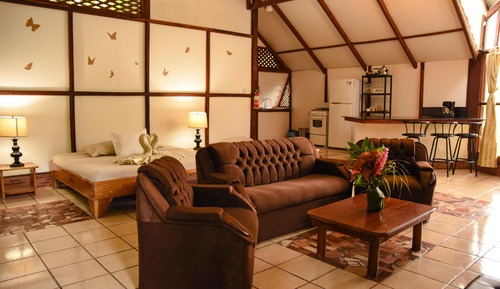 Chambre Familiale, cuisine, vue jardin