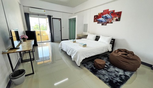 Chambre Deluxe, 1 très grand lit, accessible aux personnes à mobilité réduite, vue jardin