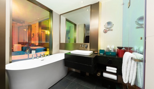 Chambre « Premier », 1 très grand lit, non-fumeurs