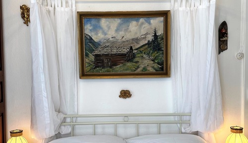 Chambre Deluxe, 1 grand lit, non-fumeurs, salle de bains commune