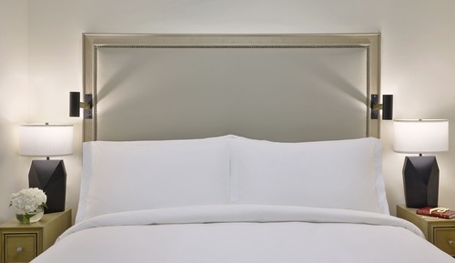 Chambre Supérieure, vue ville (West Towers)