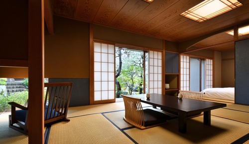 Chambre Tradition, non-fumeurs, vue cour intérieure (Japanese Style Twin Bed Room w/ Onsen)