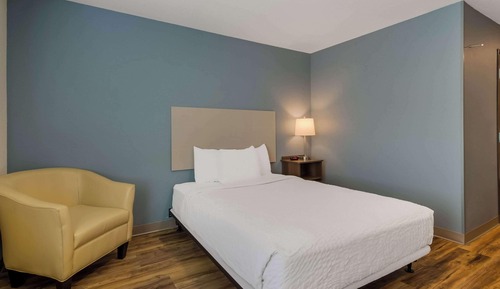 Chambre, 1 grand lit, accessible aux personnes à mobilité réduite, non-fumeurs (Accessible Tub)