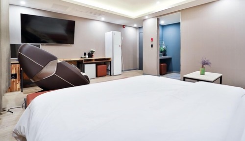 Deluxe Suite Room